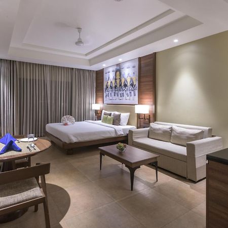 Club Mahindra Ashtamudi Hotel Nīndakara Екстериор снимка