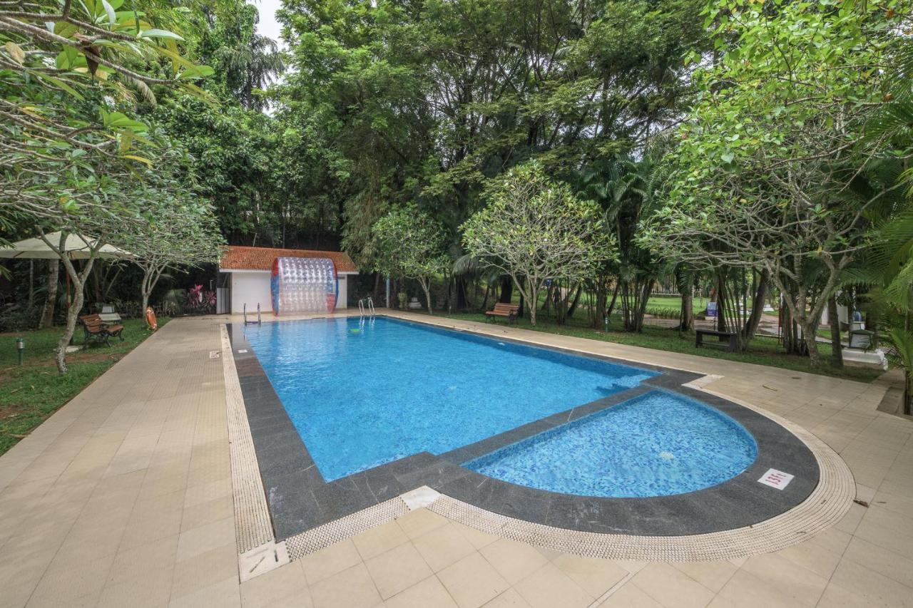 Club Mahindra Ashtamudi Hotel Nīndakara Екстериор снимка