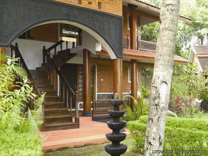 Club Mahindra Ashtamudi Hotel Nīndakara Екстериор снимка