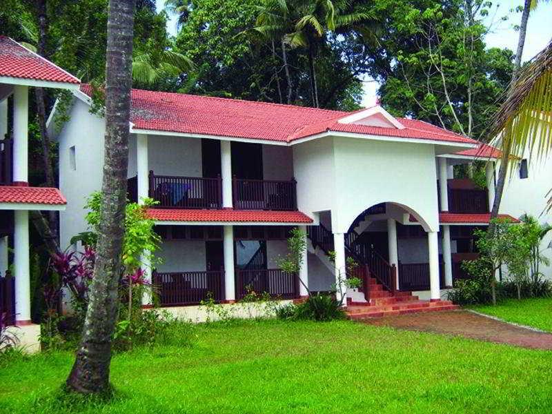 Club Mahindra Ashtamudi Hotel Nīndakara Екстериор снимка