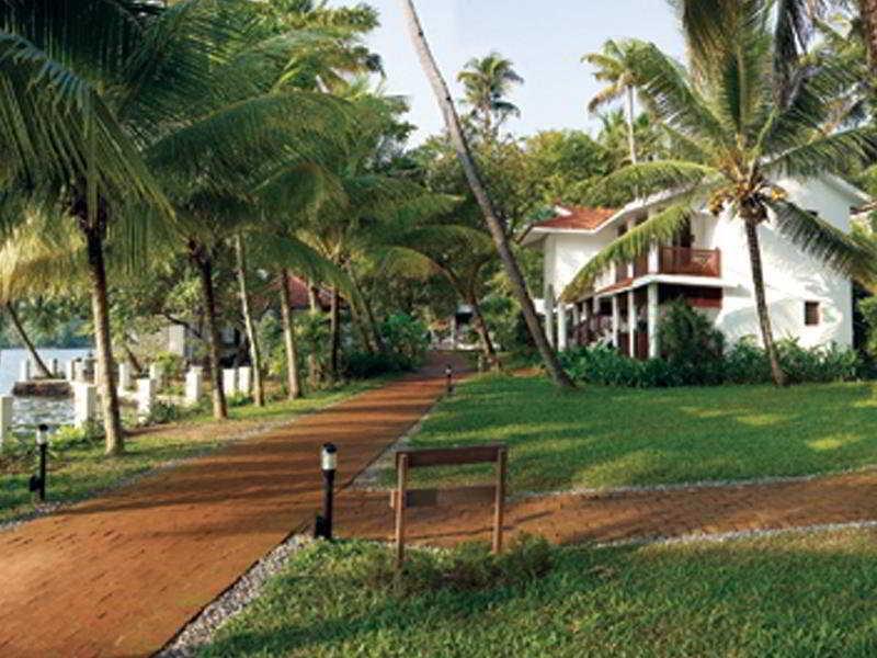 Club Mahindra Ashtamudi Hotel Nīndakara Екстериор снимка