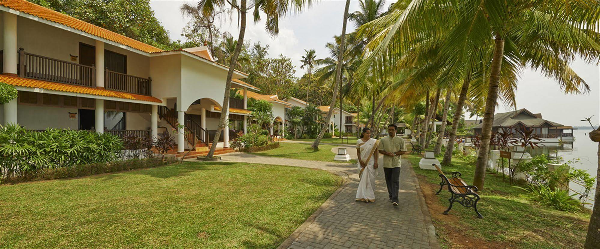 Club Mahindra Ashtamudi Hotel Nīndakara Екстериор снимка