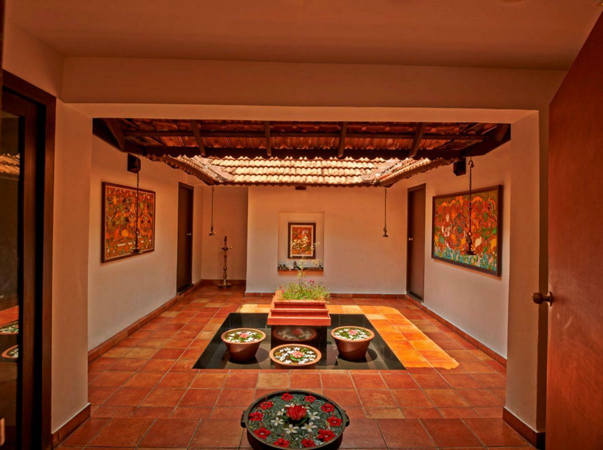 Club Mahindra Ashtamudi Hotel Nīndakara Екстериор снимка